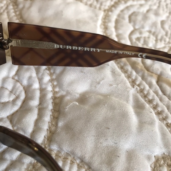 ❤️Burberry sunglasses❤️ - Picture 6 of 8